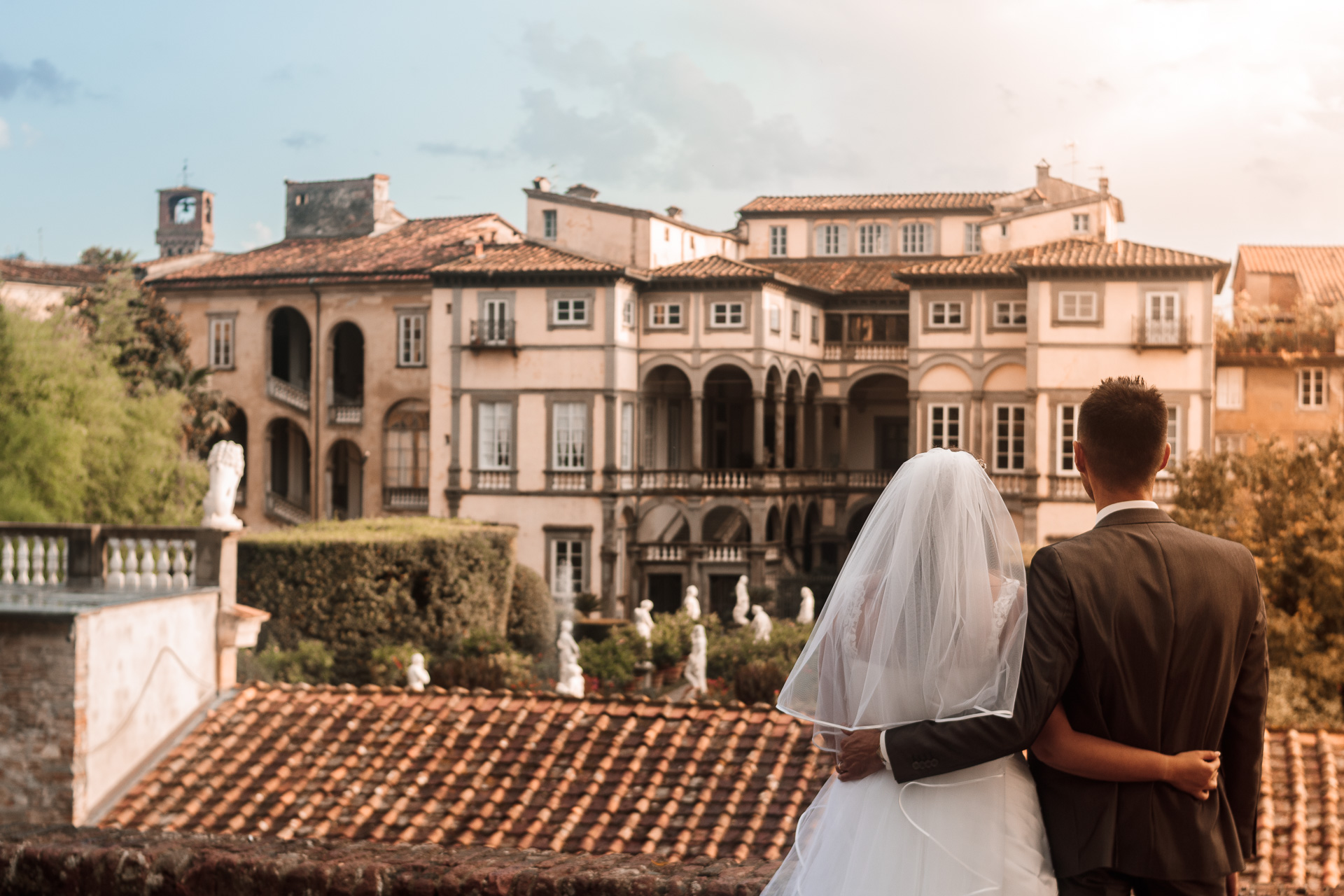 Fotografia matrimoniale toscana lucca sposi palazzo pfanner